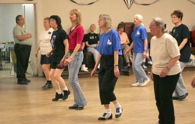 1047_Dancers